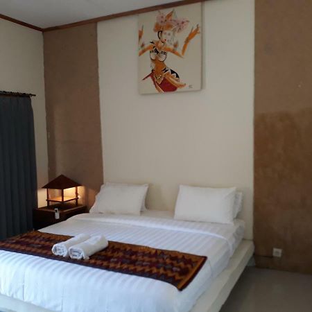 Village Corner Homestay Kuta  Dış mekan fotoğraf